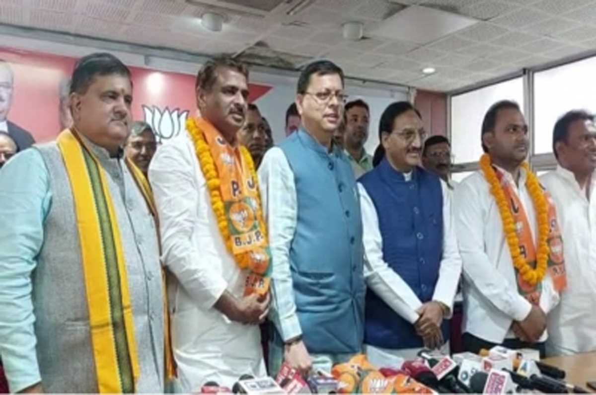 हरिद्वार पंचायत चुनाव से पहले बीएसपी जिलाध्यक्ष सहित कई लोगों ने ली भाजपा की सदस्यता